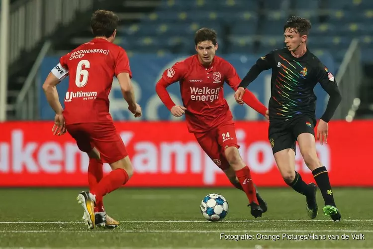 Bliksemstart bezorgt Almere City zege al maakt Telstar het nog spannend