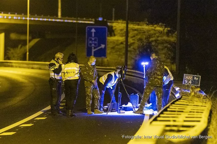 EOD doet onderzoek op de A22 bij Velsen-Zuid