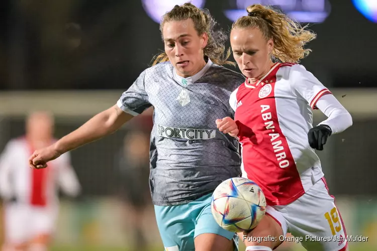 Ajax Vrouwen nipt langs Telstar