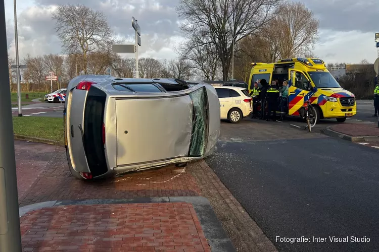 Automobilist gecrasht in IJmuiden