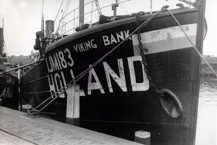 Vikingbank IJM183, over een vissersschip, de bemanning en de oorlog. Een boeiende lezing met unieke beelden in het Zee- en Havenmuseum.