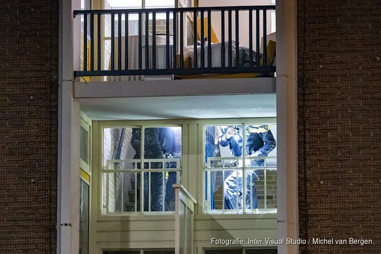 Onderzoek na explosie in trappenhuis De Noostraat te IJmuiden