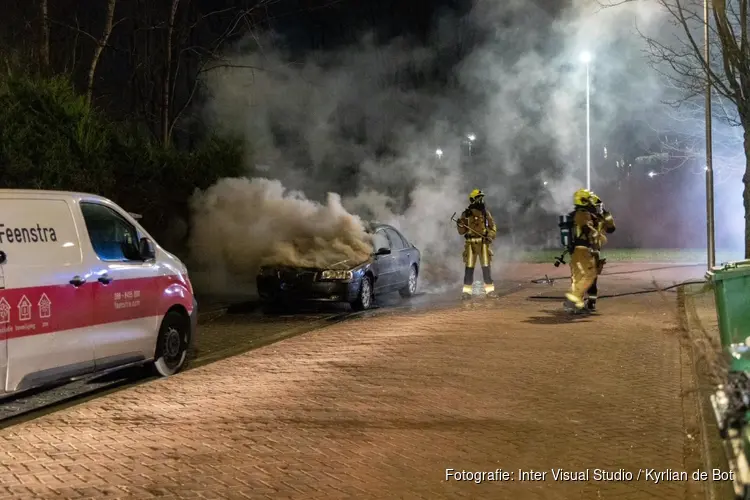 Auto door brand verwoest in Velsen-Noord
