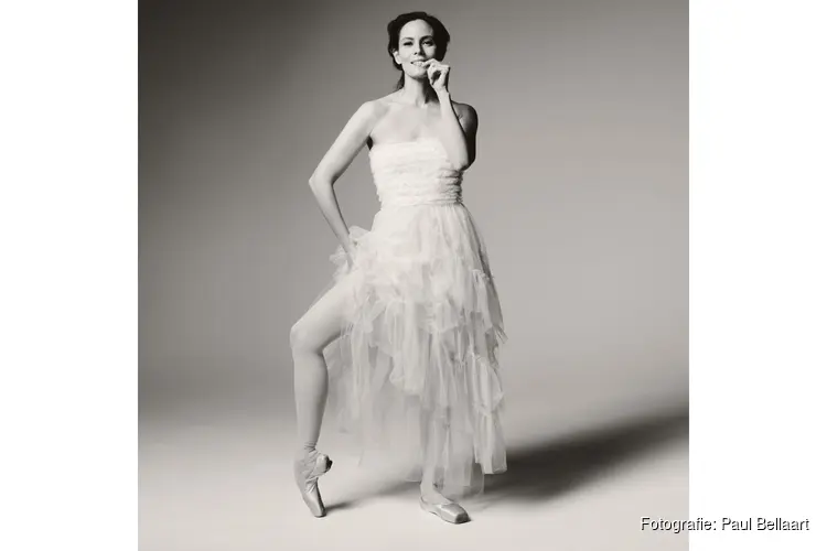 Igone de Jongh omarmt de ongerepte schoonheid van dans in nieuwste productie 'Beauty Persists’.
