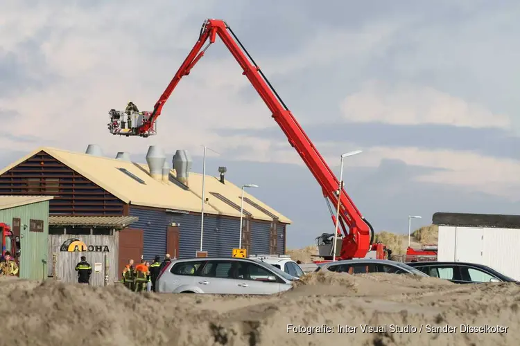 Brand in paviljoen op straat Wijk aan Zee/Velsen