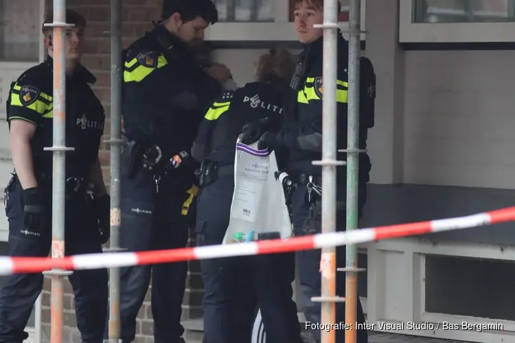 Grote politiemacht op de been in IJmuiden, vrouw aangehouden