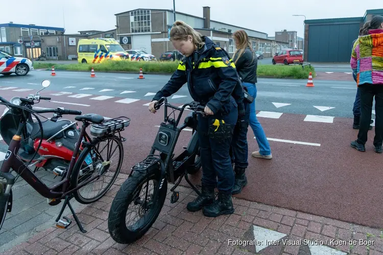 Fatbike met meisjes erop aangereden in IJmuiden