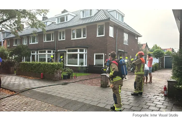 Bliksem ingeslagen bij twee woningen in Santpoort-Noord