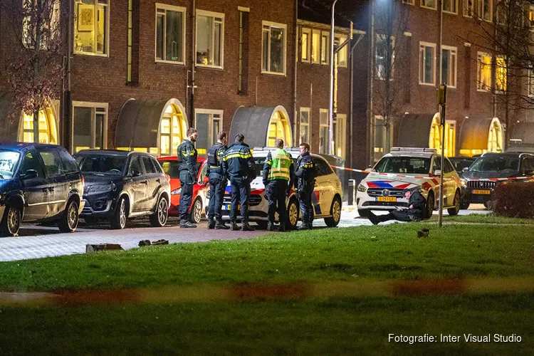 Straat in Velsen-Noord afgezet na conflict, één aanhouding