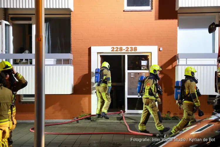 Drie kinderen gezocht voor brand in flat in IJmuiden