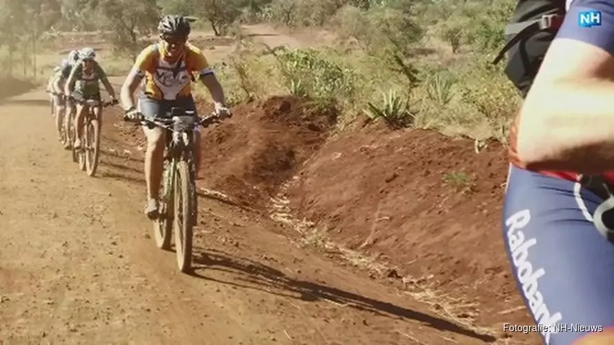 Eline (26) uit Velsen-Zuid fietst 600 kilometer voor Afrika: "Enorme uitdaging"