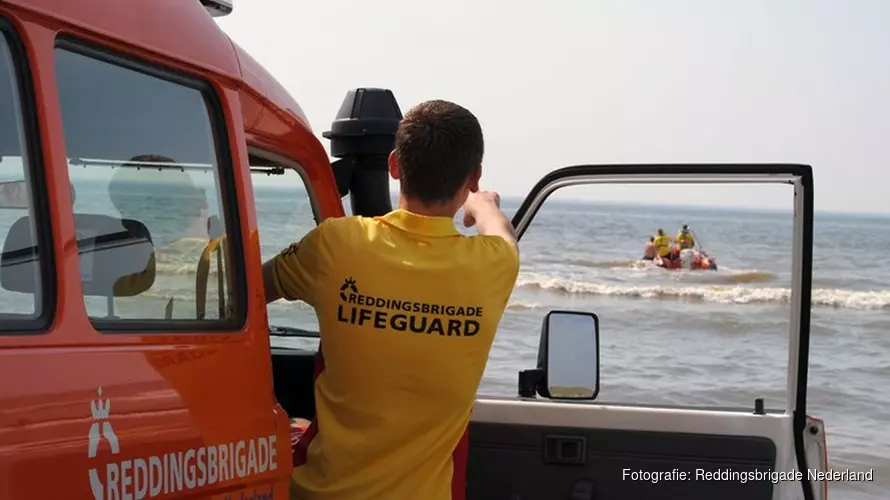 Reddingsbrigade waarschuwt voor onderkoeling en kramp door koud zwemwater