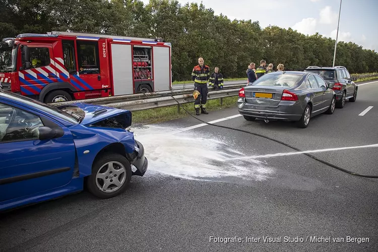 Gewonde en lange file door ongeval afrit A22