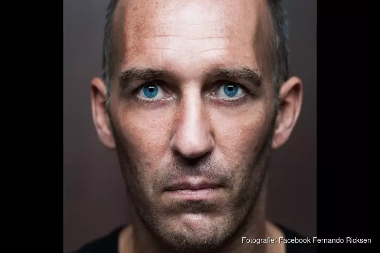 Oud-AZ-speler Fernando Ricksen overleden