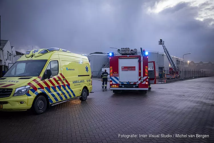 Heftrucks in de brand in bedrijfspand IJmuiden