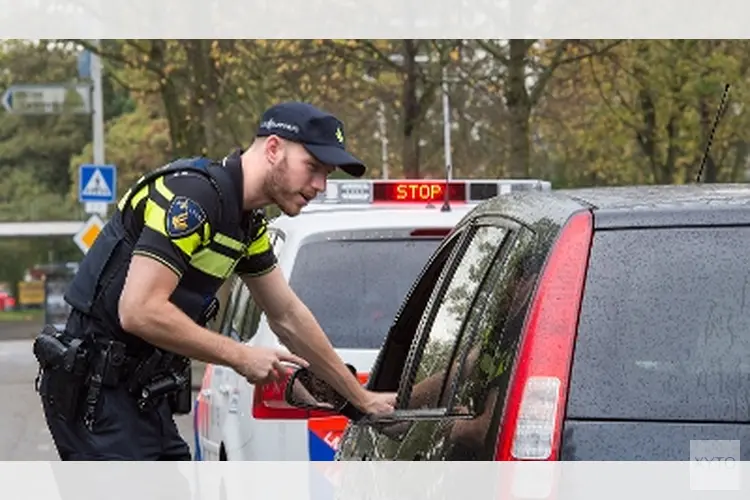 Auto inbeslaggenomen na rijden zonder rijbewijs IJmuiden