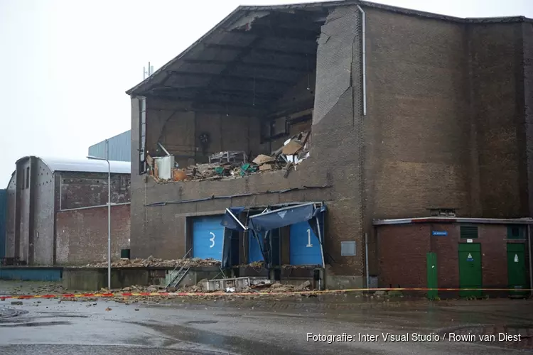 Asbest aangetroffen bij loods IJmuiden die instortte tijdens storm Ciara