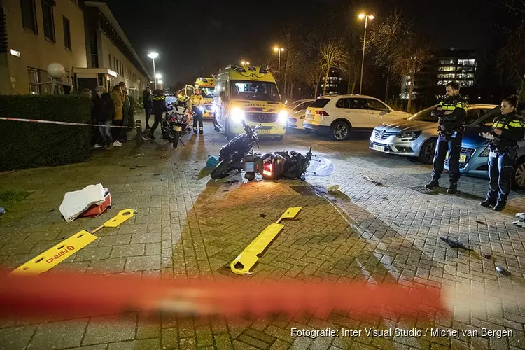 Twee gewonden bij botsing tussen scooters in Velserbroek